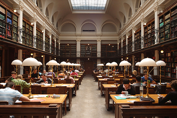 Η Βιβλιοθήκη του πανεπιστημίου του Graz, Αυστρία